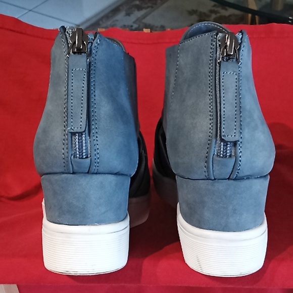 SEENA JC Journee Collection. No Lace Sneaker With Side Cutouts And Wedge Heel. - Picture 7 of 16